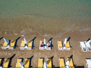 Side Beach Club Hotel