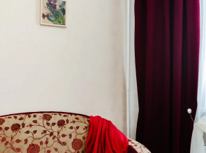 Апартаменты у метро с видом на писательский городок