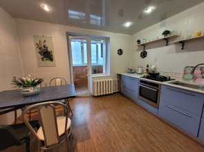 Апартаменты на Фрунзе в центре Размещение до 10-ти человек