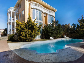 Avrora Villa