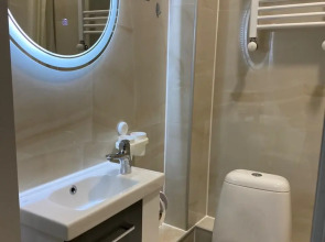 Мини-отель Cultural Crossing Hotel