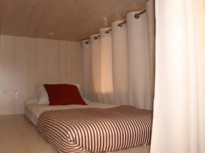 Отель Капсульный хостел Dad and Cat