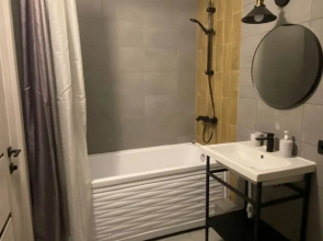 Квартира Евро Трехкомнатная  с джакузи