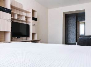 Квартира Шимановского 80