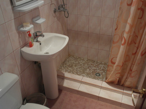 Отель Дронго
