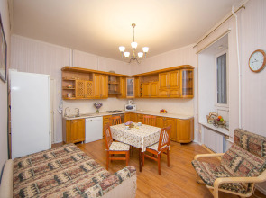 Апартаменты St. Isaak's 4 bedroom & 3 bathroom