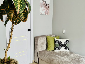 Апартаменты Двухкомнатные недалеко от вокзалов Sinyaya ptichka