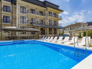 Buta Guest House