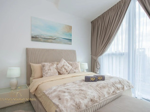 Апартаменты Marco Polo Fancy Marina Getaway With Mesmerizing Views