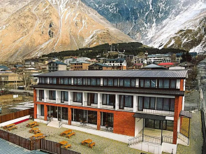 Mountain House Kazbegi Hotel