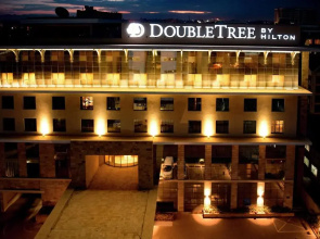 DoubleTree by Hilton Nairobi Hurlingham Hotel