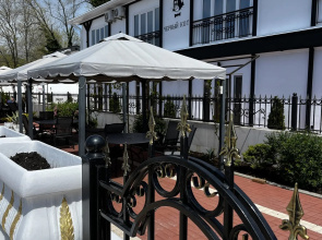 Black Cat Guest House