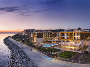 Отель Crowne Plaza Istanbul Florya