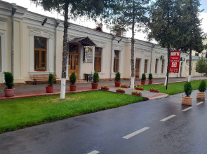 Yangi Sharq Hotel