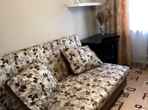 Polovina doma s otdelnym vkhodom i svoyej chastyyu dvora, u morya, s mangalom, gamakom Private home