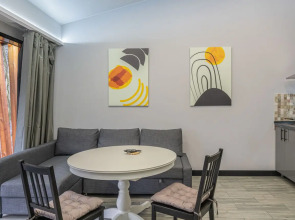 Отель Шепот