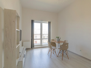 Апартаменты Двухкомнатная Квартира на Мансардном Этаже