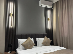 Отель Twelve Inn