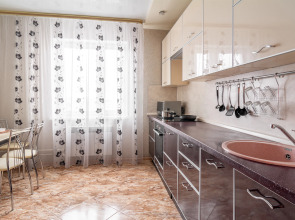 Квартира двухкомнатная Stepanenkov Родионова 43