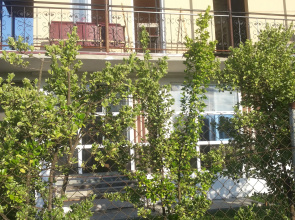 Achi Guest House
