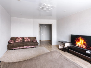 Квартира Тополиная 82