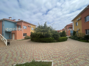 Апартаменты с бассейном и рядом с морем