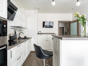 Квартира Antic на Кременчугской Satin Home