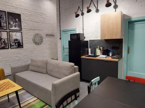 Апартаменты "У художника на Аллее Героев, 4"