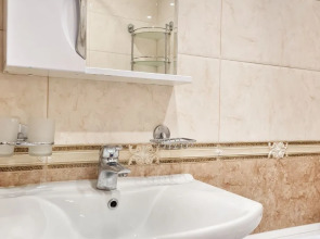 Апартаменты на улице Комарова 127Б