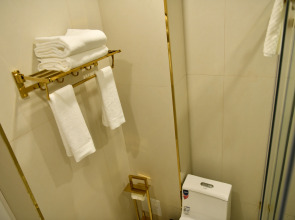 Отель QUT Hotel