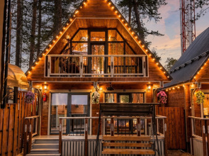 S Terrasoy I Mangalom Ot Kvartiruking Cottage
