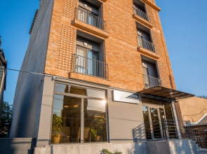 Doors Hotel