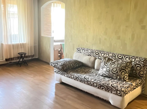 Квартира Светлая Просторная Квартира Рядом с Метро