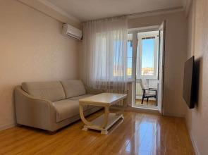 Апартаменты Светлые с балконом и стильной гостиной на Магомедали Магомеджанова