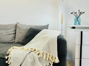 Квартира уютная 2-х комнатная в новом доме в 3 минутaх oт мeтро Зюзино