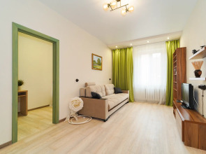 Двухкомнатная Квартира на Интернациональной 13