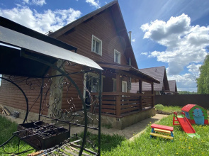 Na Zhivom Ozere Guest House