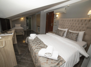 Отель HHK Hotel Downtown