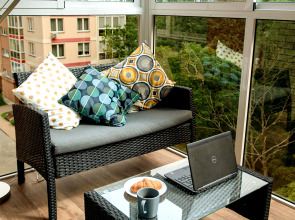 Апартаменты-студия на Майском проезде