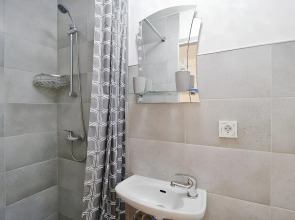 Апартаменты LovelyHome39 Студия 1 у Южного Вокзала