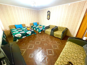 Uyutnaya V Samom Tsentre Zubova Polyana Flat