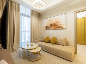 Apartment Keyrock Living: Premium Stay w/ High-End Amenities