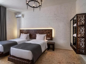 Отель Kazma Boutique Hotel