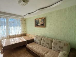 2-Kh komnatnaya Na Gorkogo 7 Flat