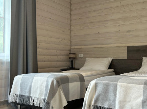 Частный Дом На Берегу Реки