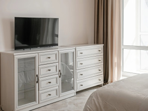 Апартаменты Студия у Станции Метро Грушевка