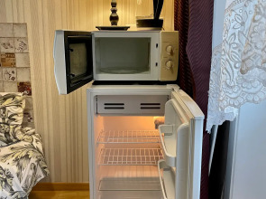 Апартаменты Студия на Есенина с балконом