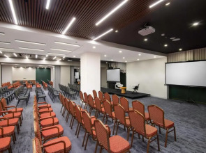 Отель Holiday Inn Yerevan Republic Square, an IHG Hotel