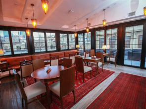 Отель West Inn Baku