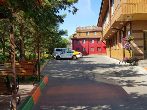 Отель Корона